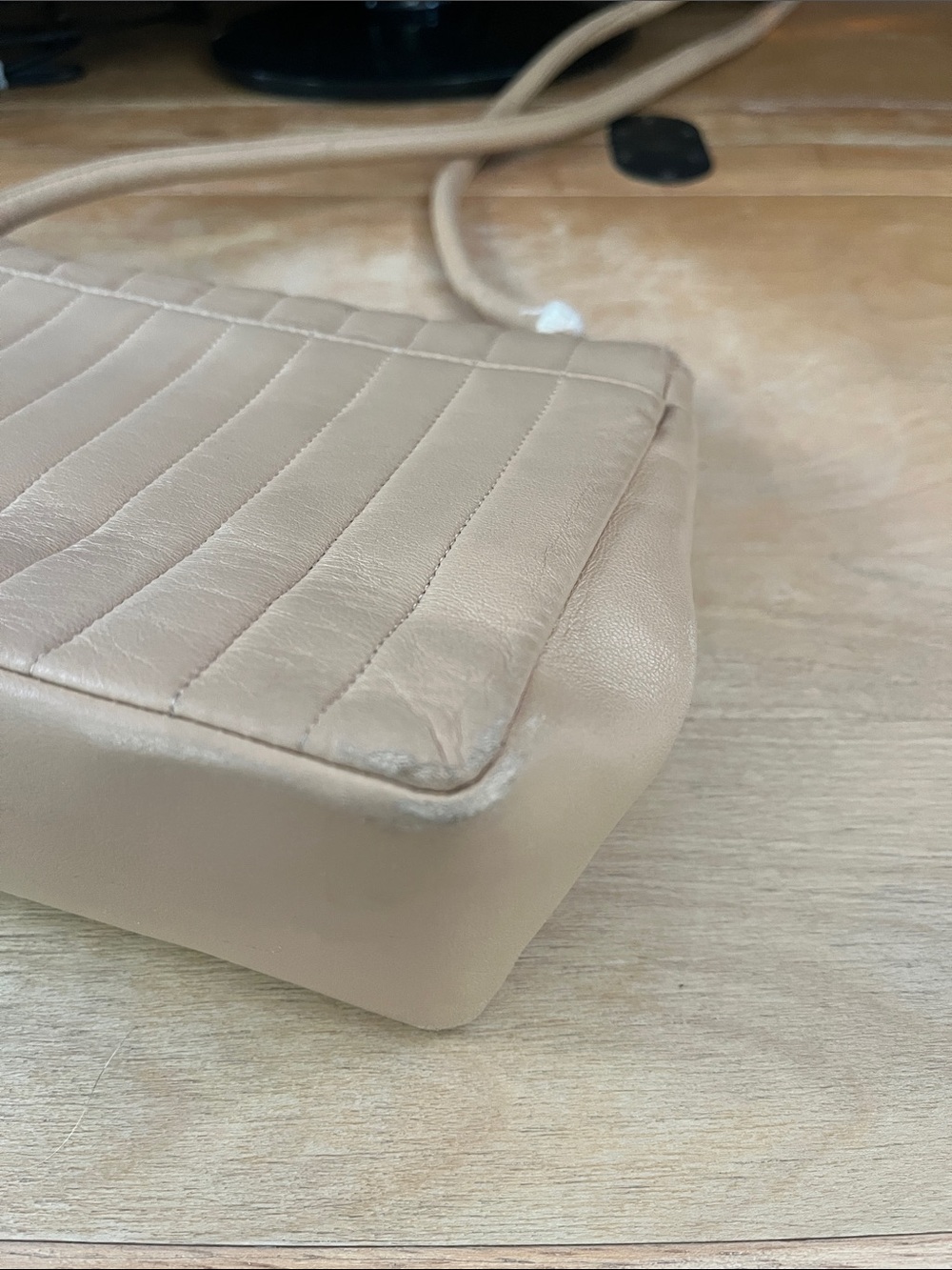Vintage Authentic Chanel Beige Quilted Leather Shoulder Bag- Strap Needs Repair - Picture 11 of 12